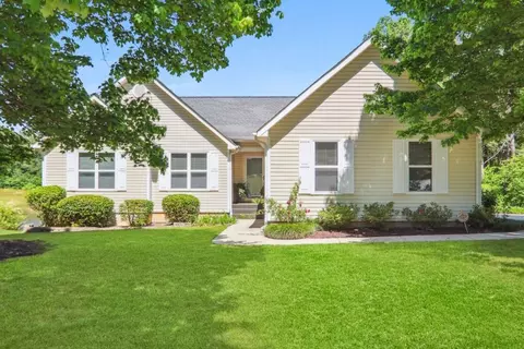 1390 Summer Lake Ter, Loganville, GA 30052
