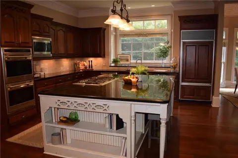 Kitchen - 2433 Thurleston Ln, Duluth, GA 30097 photo 2 of 8