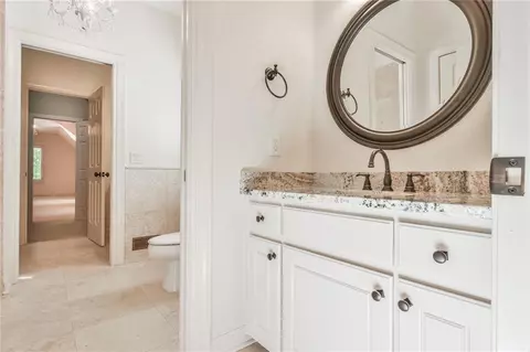 Bath - 2433 Thurleston Ln, Duluth, GA 30097 photo 7 of 8