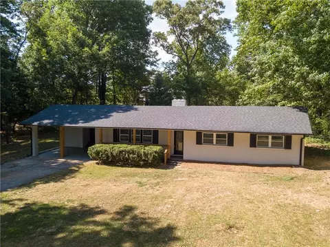 11745 Hutcheson Ferry Rd, Chattahoochee Hills, GA 30268