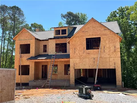 394 Laurel Cove Dr, Hoschton, GA 30548