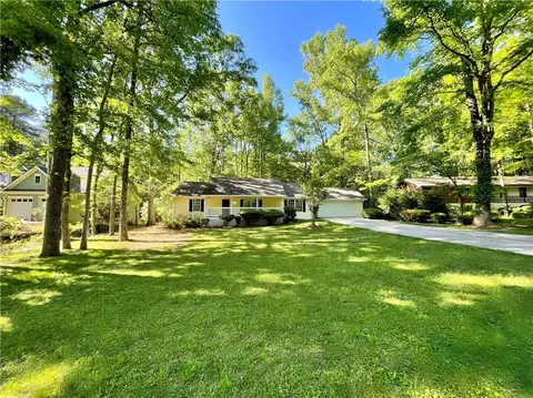 2976 Cardinal Lake Cir, Duluth, GA 30096