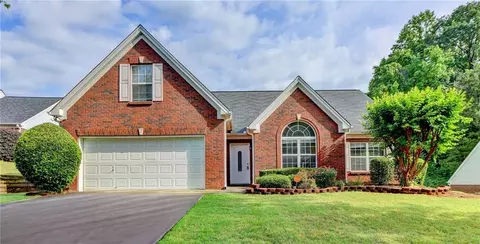 600 Mattie Farm Pl, Lawrenceville, GA 30045