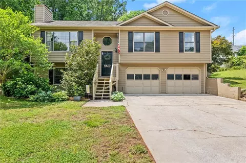 5520 Elderberry Ln, Flowery Branch, GA 30542