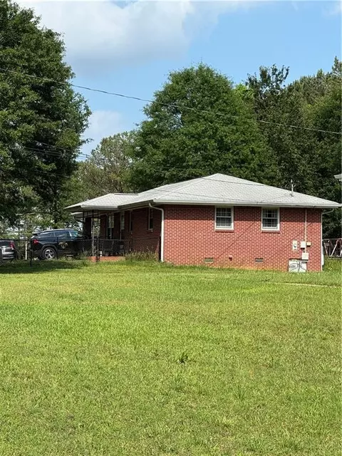 518 Hoke Okelly Mill Rd, Loganville, GA 30052