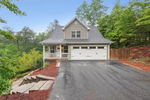 106 Brooks Dr, Dahlonega, GA 30533
