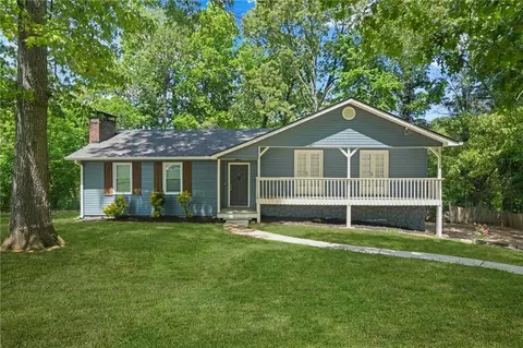703 Navaho Ct, Woodstock, GA 30188