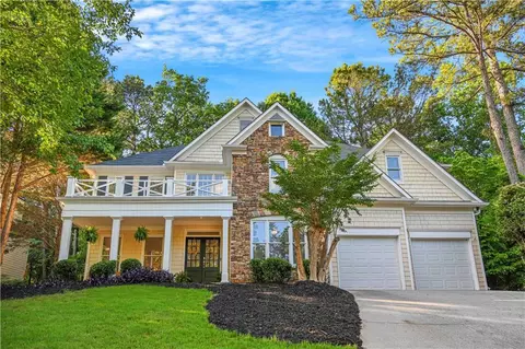 700 River Cove Dr, Dacula, GA 30019