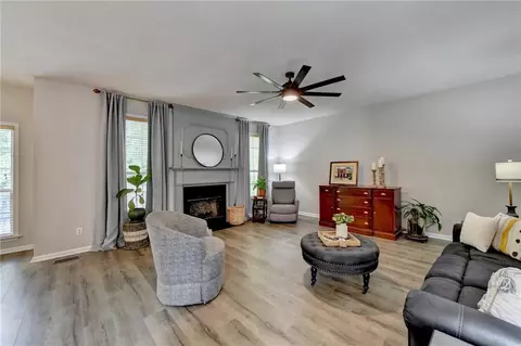 2350 Pendleton Pl, Suwanee, GA 30024 photo 3