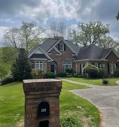 225 Alewine Ave, Tallapoosa, GA 30176