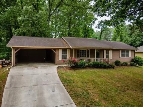 1421 Vonda Ln SW, Mableton, GA 30126