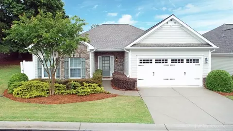 131 Abbey Cir, Woodstock, GA 30188