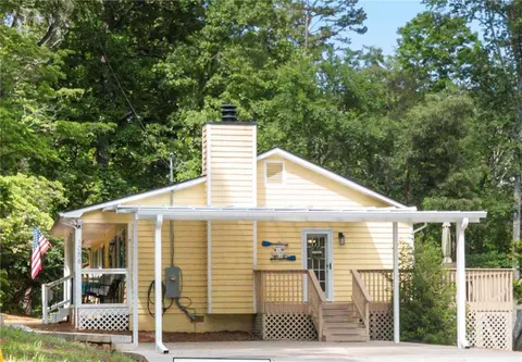 1056 Overlook Dr, Dawsonville, GA 30534