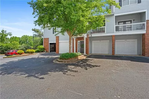 904 Vinings Forest Ln SE, Smyrna, GA 30080