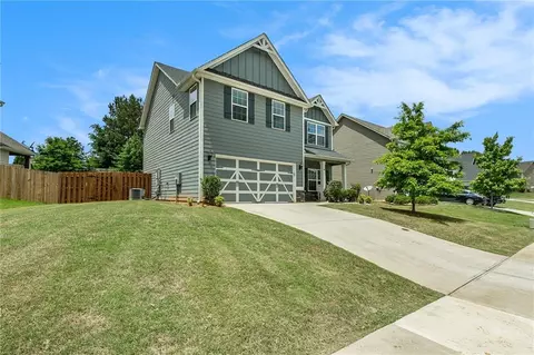 11 Doolittle Ct, Newnan, GA 30265
