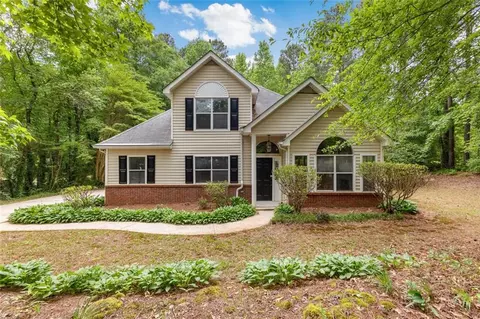 79 Le Paradis Blvd, Sharpsburg, GA 30277