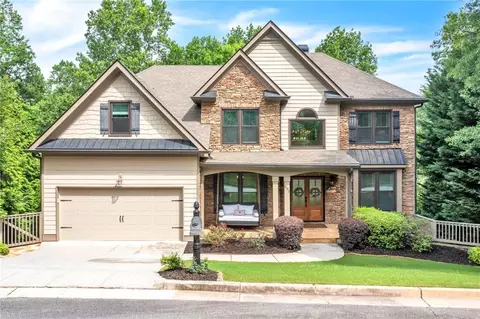 895 Cranberry Trl, Roswell, GA 30076