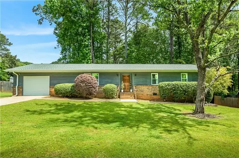 1476 Red Cedar Trl, Stone Mountain, GA 30083