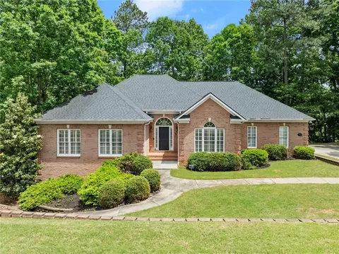 6464 Deep Valley Ct, Flowery Branch, GA 30542
