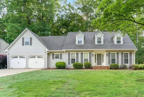 4176 Riverhill Ct NE, Roswell, GA 30075