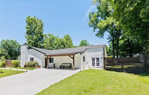 3925 Glenaire Ct, Duluth, GA 30096 photo 2