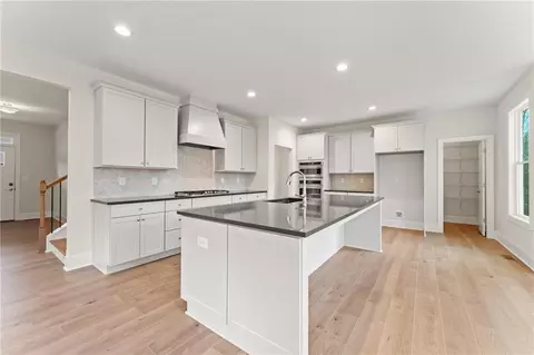 126 Spaulding Ln, Woodstock, GA 30188