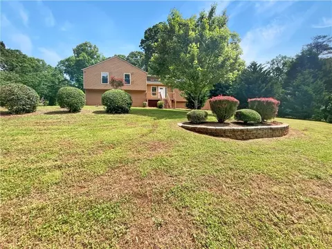 5273 Cumberland Way, Stone Mountain, GA 30087