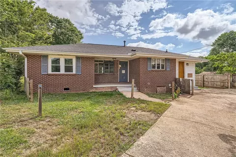 5656 Salem Rd, Covington, GA 30016