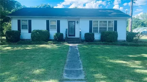506 W Girard Ave W, Cedartown, GA 30125