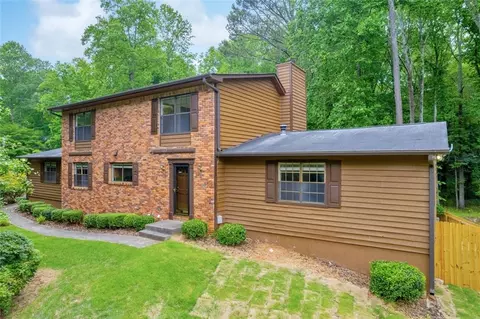 100 Hembree Circle Dr, Roswell, GA 30076