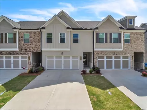 5052 Silver Fox Trl, Oakwood, GA 30566