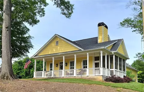4503 Carnes St, Acworth, GA 30101