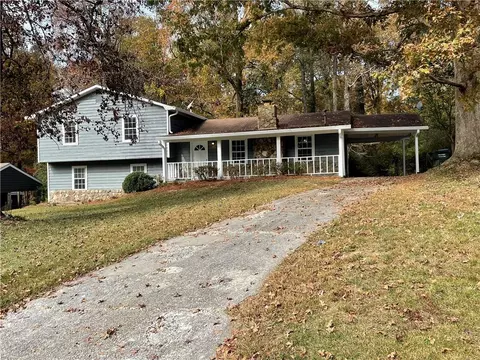 3477 Centerville Ln, Snellville, GA 30039