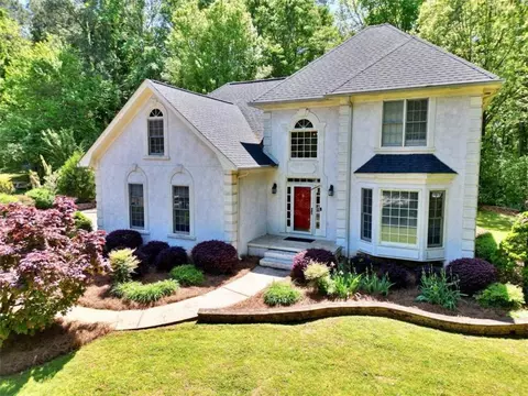 2065 Whispering Pines Ln, Mcdonough, GA 30253