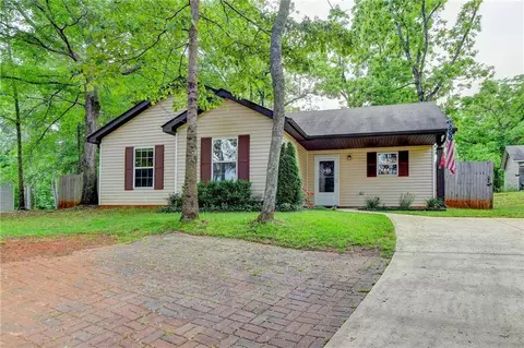 3138 Wallace Rd, Gainesville, GA 30507