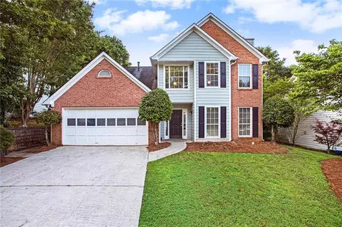 3394 Shady Woods Cir, Lawrenceville, GA 30044