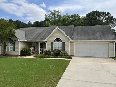 2031 Meadowglen Ln, Loganville, GA 30052