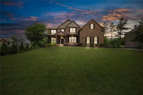 16544 Waxmyrtle Rd, Alpharetta, GA 30004