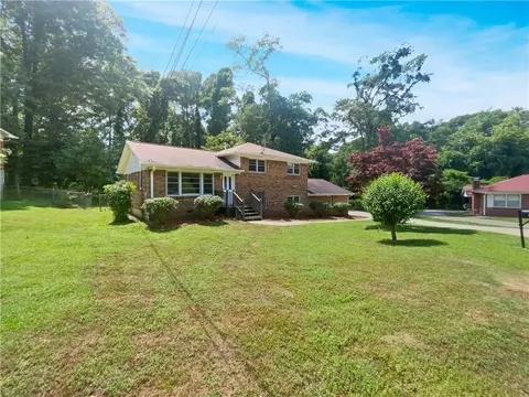 104 Batiste Garden Cir, Jonesboro, GA 30236