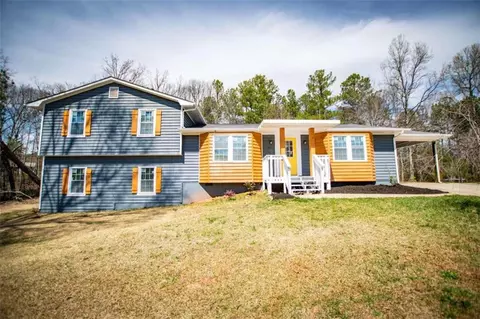 313 Cypress Cir, Carrollton, GA 30116