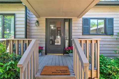 516 Gardenia Ln, Marietta, GA 30068