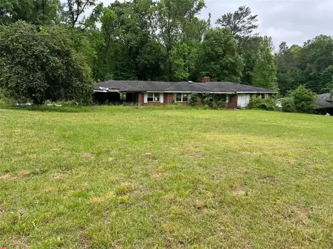 3042 Peek Rd NW, Atlanta, GA 30318