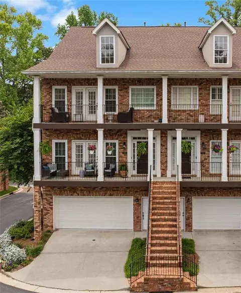2560 Oglethorpe Cir NE, Atlanta, GA 30319