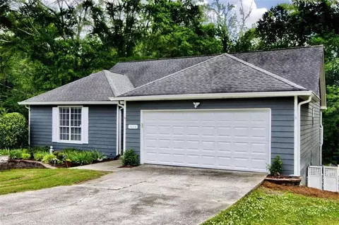 3030 Country Farms Dr, Snellville, GA 30039