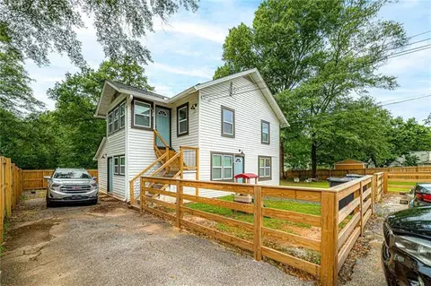 176 Cloud St, Jonesboro, GA 30236