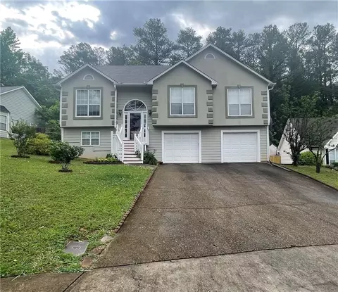 3344 Shady Woods Cir, Lawrenceville, GA 30044