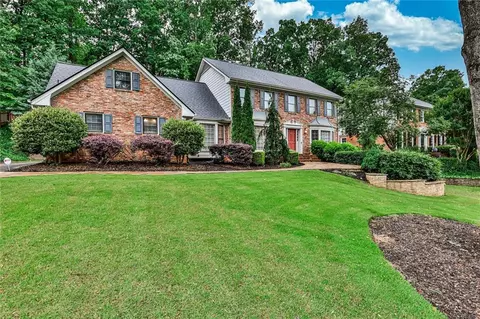 5243 Redfield Ct, Dunwoody, GA 30338