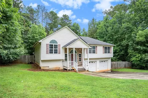 35 Stonehenge Dr, Dallas, GA 30157