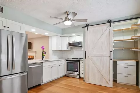 8860 Long Beach Cir, Sandy Springs, GA 30350