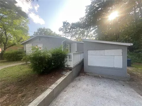 366 Hamilton E Holmes Dr NW, Atlanta, GA 30318